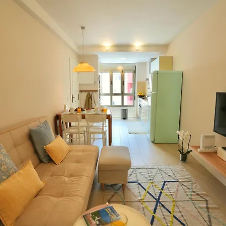 Minimalist Canteras Apartment Las Palmas / Gran Canaria