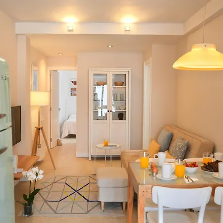 Minimalist Canteras Apartment