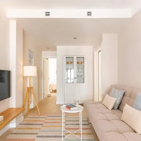 Minimalist Canteras Apartment *